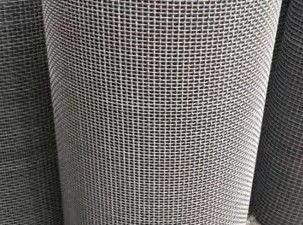 Breeding Hot Dip Galvanized Crimped Wire Mesh Fence 6mm